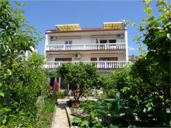 Apartamenty Villa Vesna - Family house apartments Crikvenica