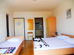 Apartamenty DADO Starigrad (Paklenica)