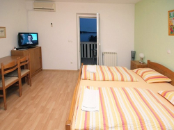 Apartmani Pansion Krivic Kaštel Gomilica