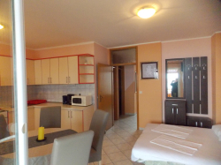 Apartmany Vivien Kustići (Ostrov Pag)