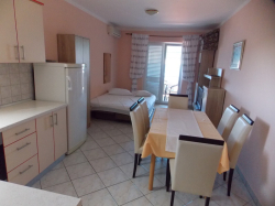 Apartmany Vivien Kustići (Ostrov Pag)