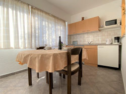 Apartmenthaus Dijana Krk (Insel Krk)