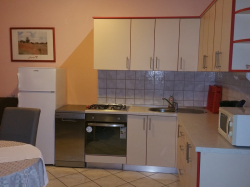 Apartmenthaus Vivien Kustici (Insel Pag)