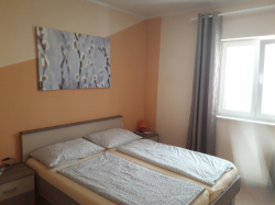 Apartmenthaus Vivien Kustici (Insel Pag)