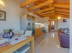 Apartmenthaus Yolo Residence  Nerezine (Insel Losinj)