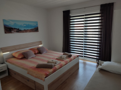 Apartmenthaus Luka Supetarska Draga (Insel Rab)