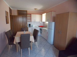 Apartments Vivien Kustici (Island Pag)