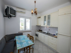 Apartments Damir Lopar (Island Rab)